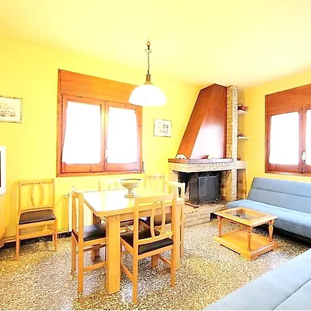 Spacious In With Private Pool Appartamento Canyelles (Catalonia)