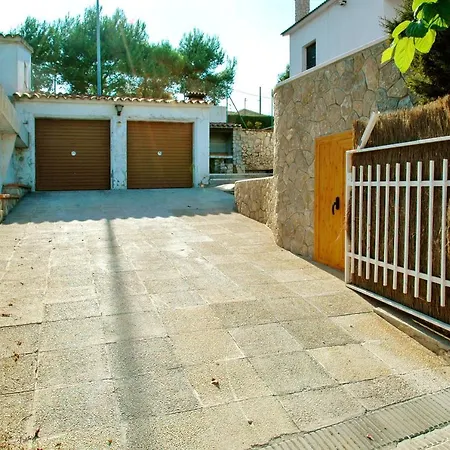 Spacious In With Private Pool * Canyelles (Catalonia)
